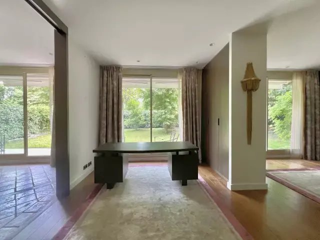 Apartment in La Plaine des Sablons, Neuilly-sur-Seine, France 3 - 15869552