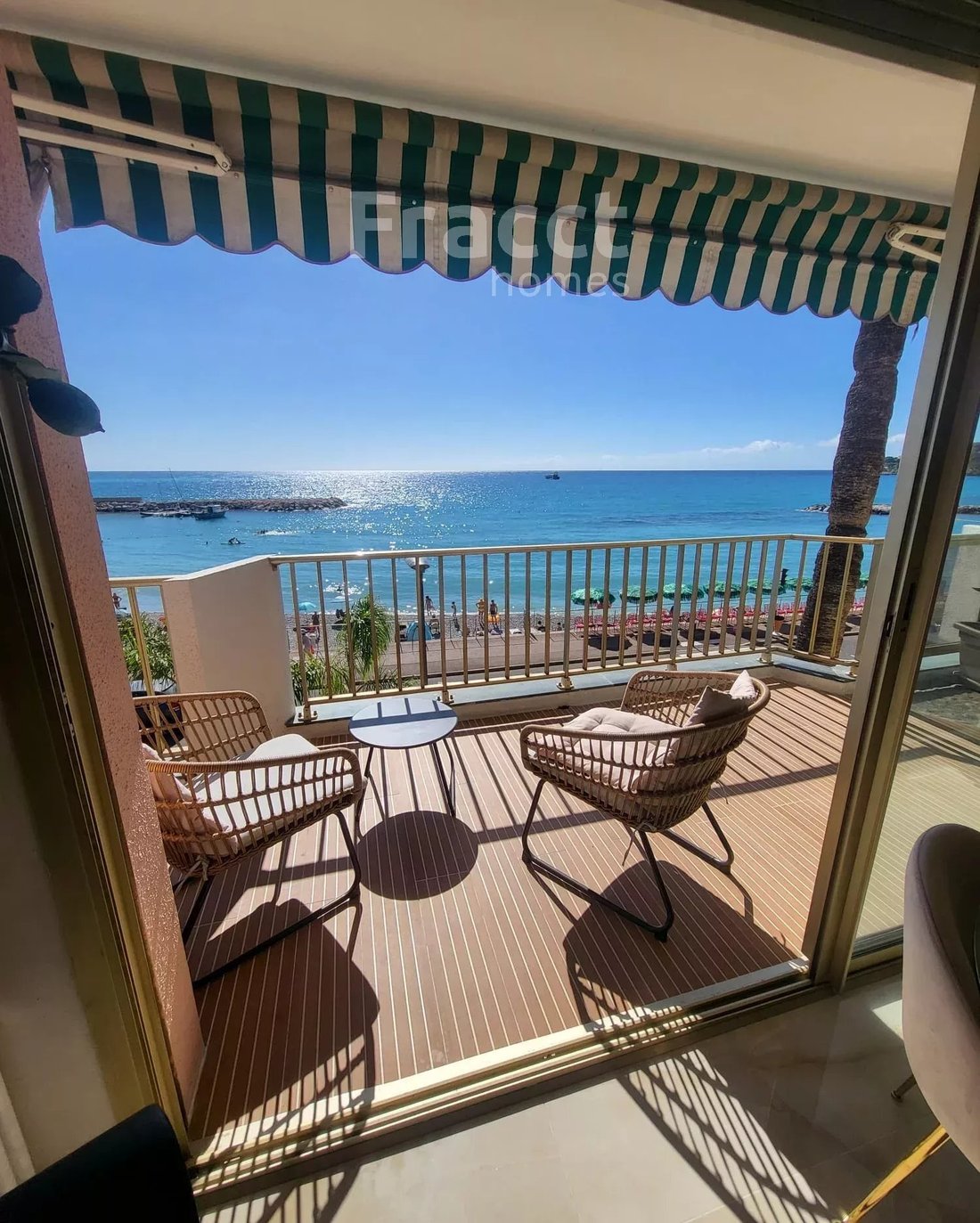 Apartamento en Menton, Provenza-Alpes-Costa Azul, Francia 1 - 16725365