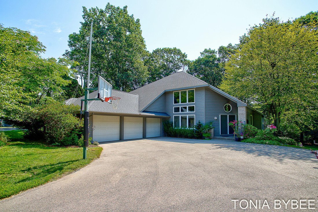 House in West Olive, Michigan, United States 2 - 18681260