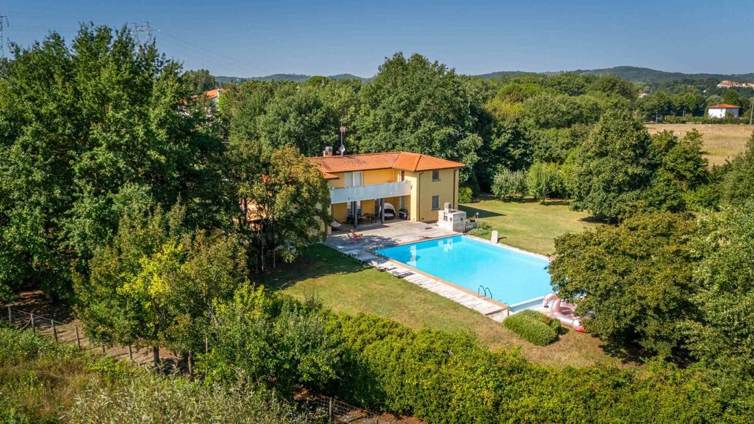 Villa in Center, Arezzo, Tuscany 3 - 18683319