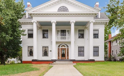 House in Cammack Village, Arkansas, United States 1