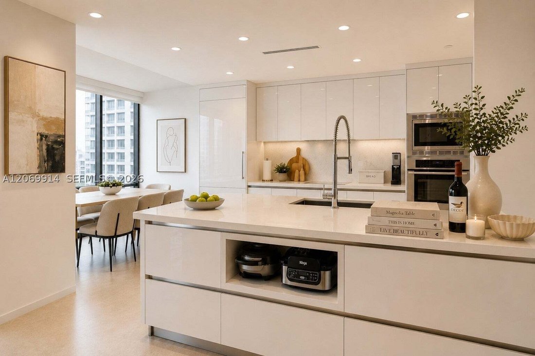 Condo in Miami, Florida, United States 2 - 18680349
