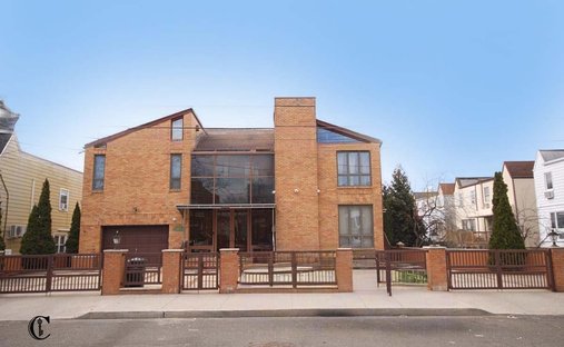 House in New York, New York, United States 1