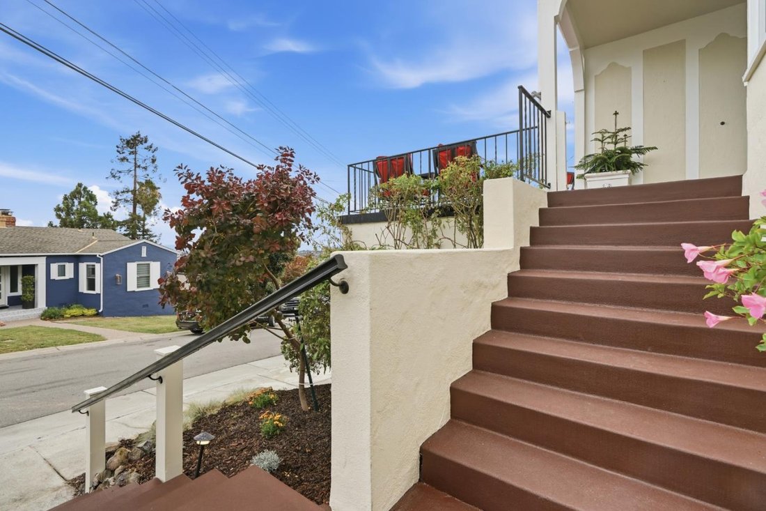 House in San Mateo, California, United States 5 - 18680373