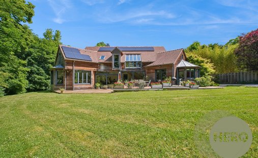 House in Crespieres, Ile-de-France, France 1