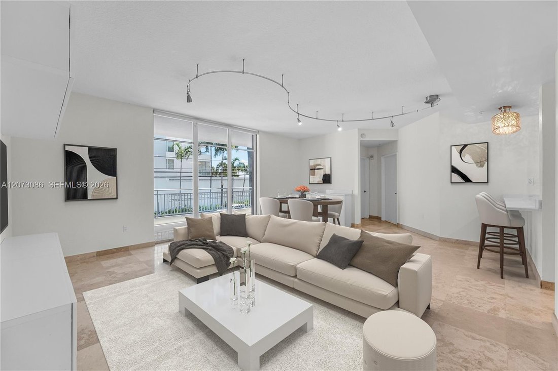 Condo in Miami Beach, Florida, United States 3 - 18683234