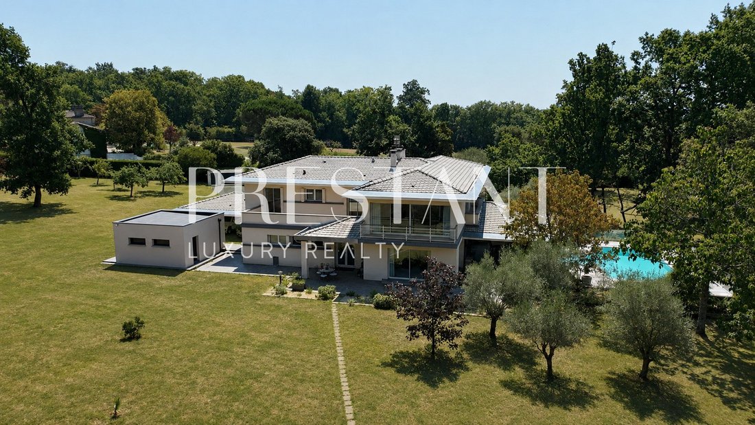 House in Sud Est, Le Taillan-Médoc, France 2 - 18396969