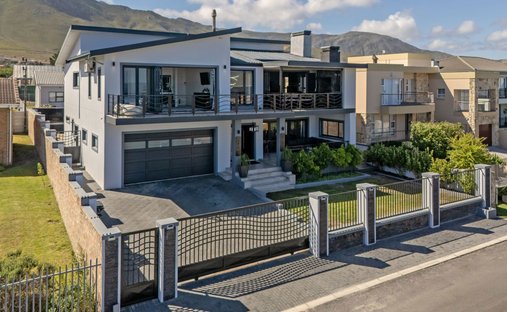 House in Kleinmond, Western Cape, South Africa 1