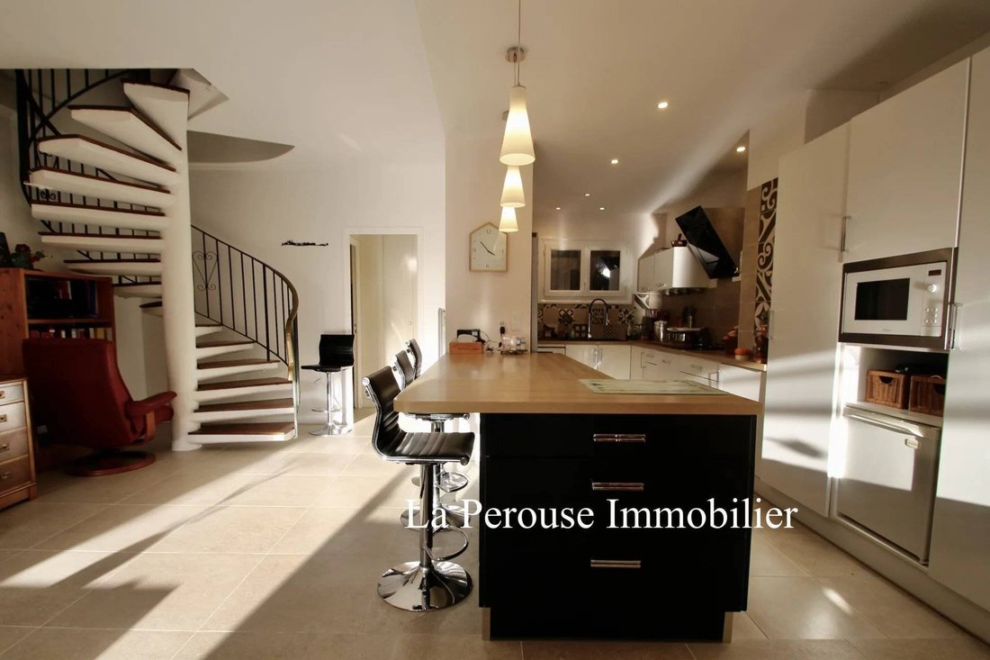 Villa in Villefranche-sur-Mer, Provence-Alpes-Côte d'Azur, France 3 - 15723121