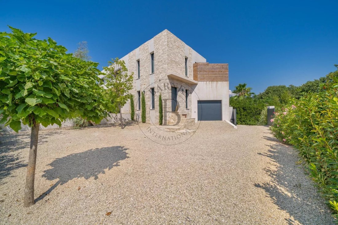 Villa in Mougins, Provence-Alpes-Côte d'Azur, France 3 - 18681389