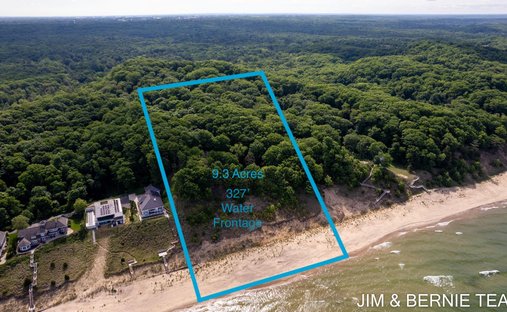 Land in Holland, Michigan, United States 1