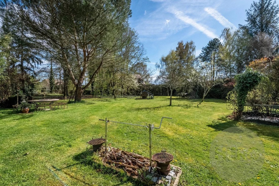 House in Montfort-l'Amaury, Ile-de-France, France 4 - 17502526