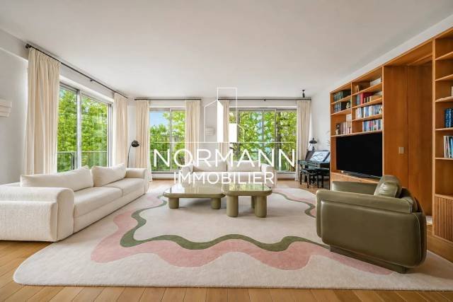 Apartment in La Plaine des Sablons, Neuilly-sur-Seine, France 1 - 17817258