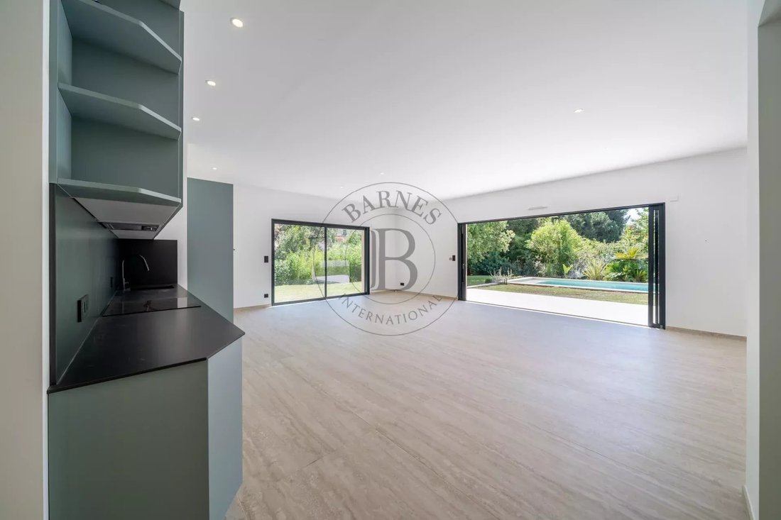 Villa in Mougins, Provence-Alpes-Côte d'Azur, France 4 - 18681391