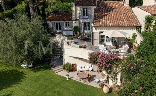 Villa in Les Indes les-Groulles, Mouans-Sartoux, France 1