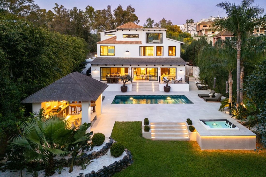 Villa in Nueva Andalucía, Marbella, Spanien 1 - 18681238