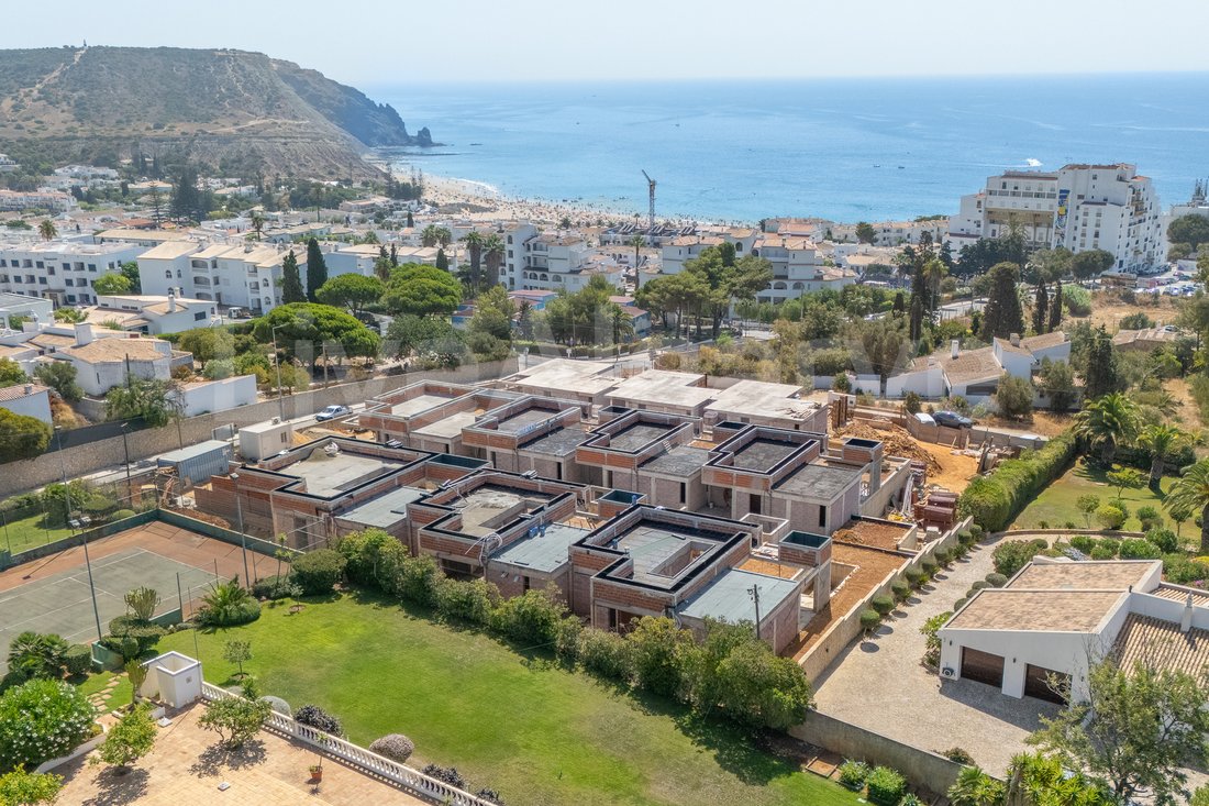 Townhouse in Praia da Luz, Algarve, Portugal 1 - 18680144