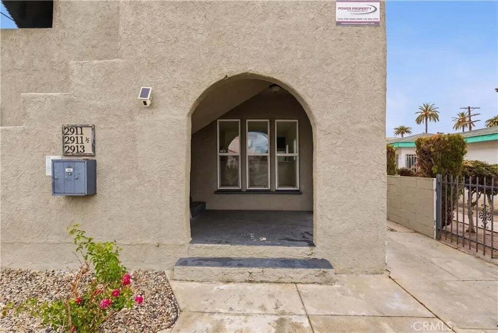 Los Angeles, California, United States 5 - 18022730