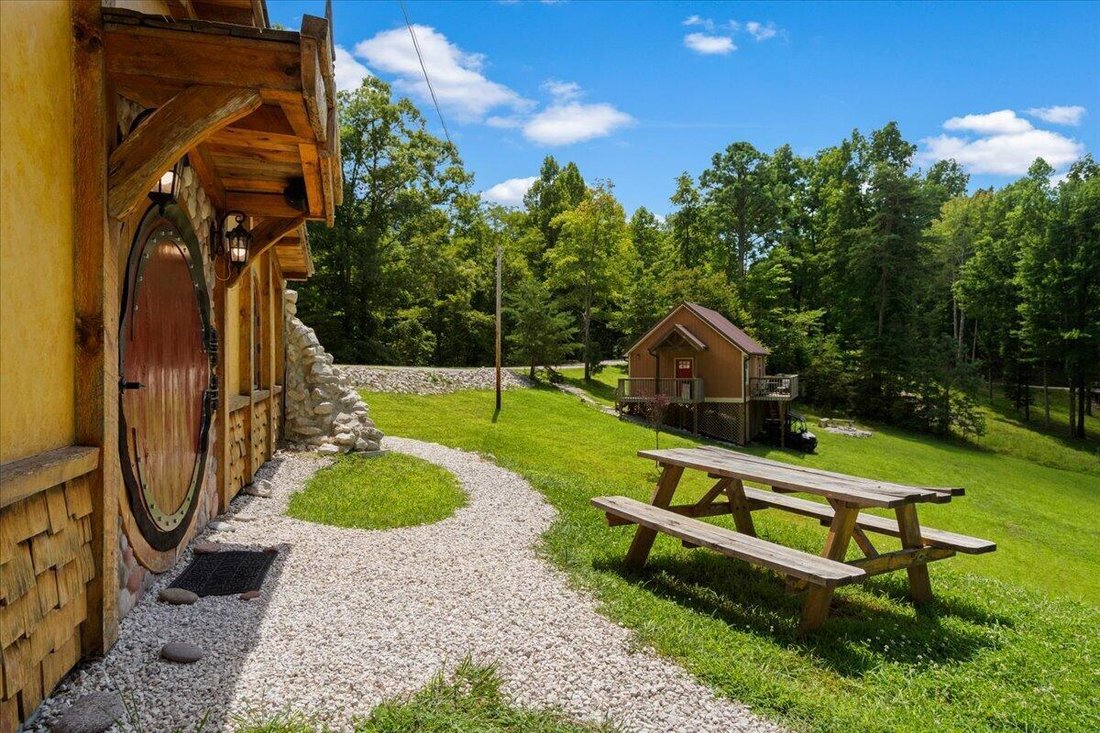 House in Rogers Location, Kentucky, United States 3 - 18680388
