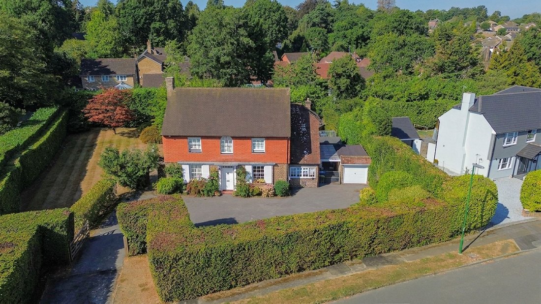 House in Haywards Heath, England 1 - 18683410