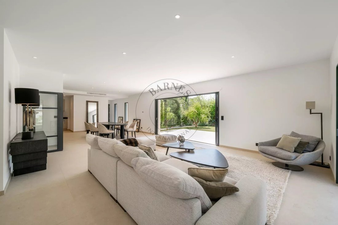 Villa in Mougins, Provence-Alpes-Côte d'Azur, France 5 - 18681389