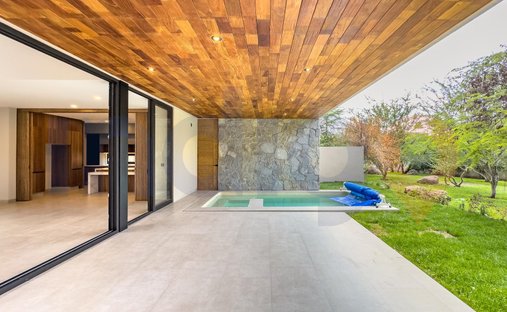 House in Santiago de Querétaro, Querétaro, Mexico 1