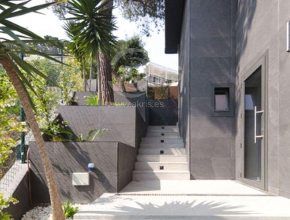 House in Lloret de Mar, Catalonia, Spain 3 - 18683339