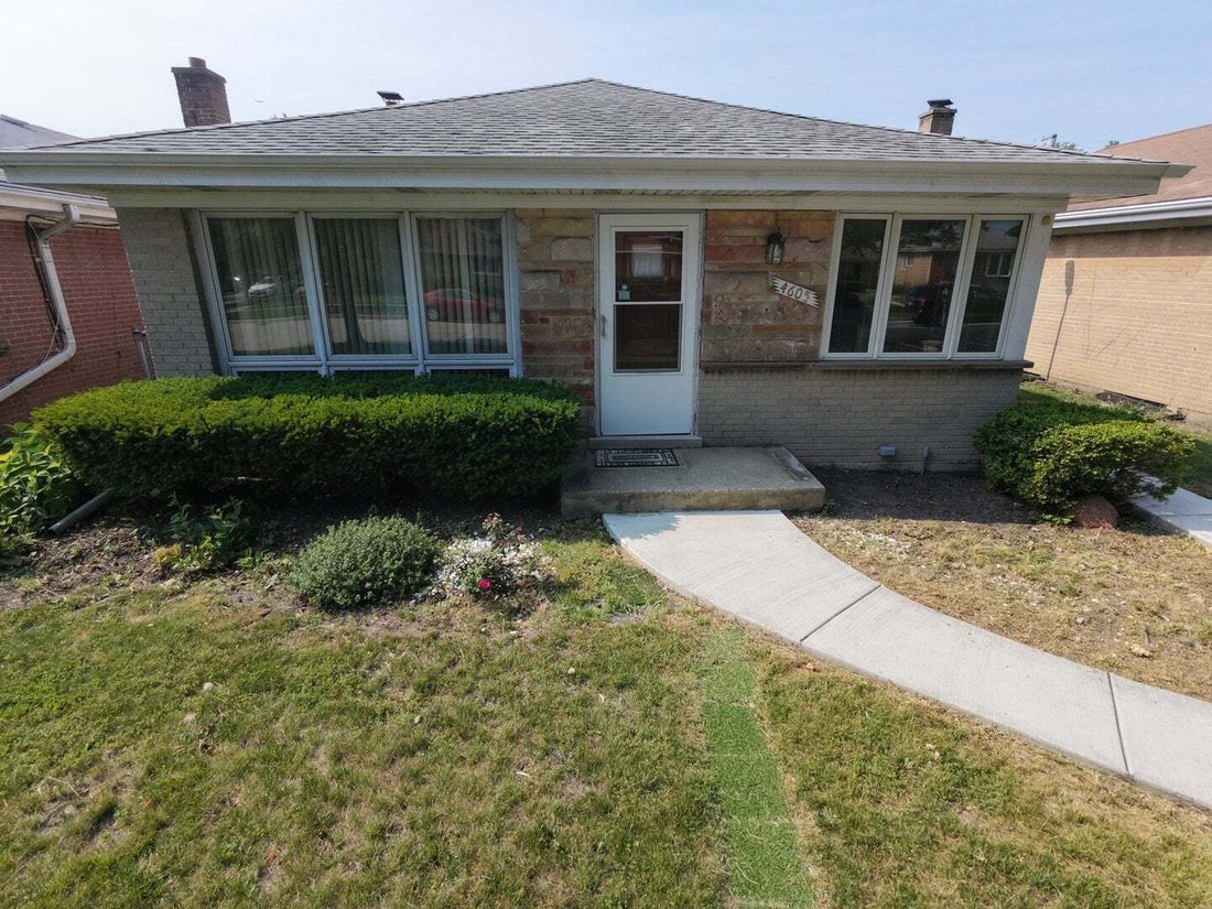 House in Skokie, Illinois, United States 5 - 18680899