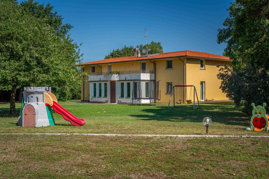 Villa in Center, Arezzo, Tuscany 4 - 18683319