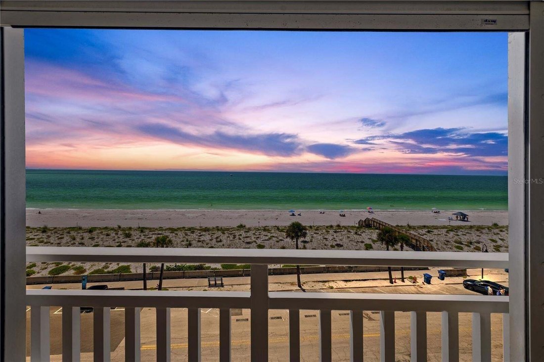Condo in St. Pete Beach, Florida, United States 5 - 18680486