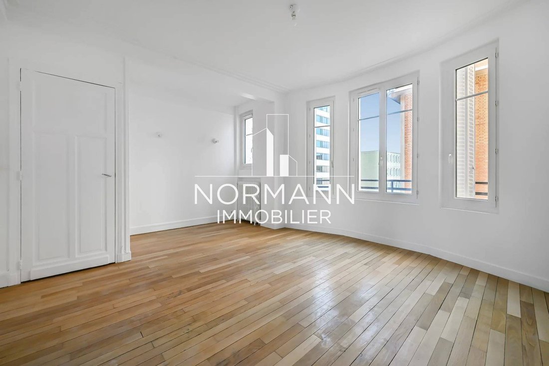 Apartment in Puteaux, Ile-de-France, France 3 - 15869257