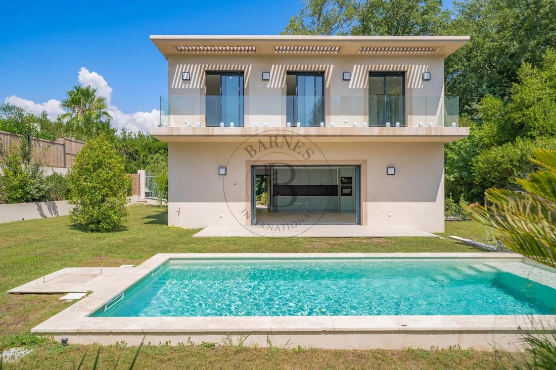 Villa in Mougins, Provence-Alpes-Côte d'Azur, France 3 - 18681391