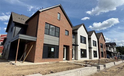 Stadthaus in Novi, Michigan, Vereinigte Staaten 1