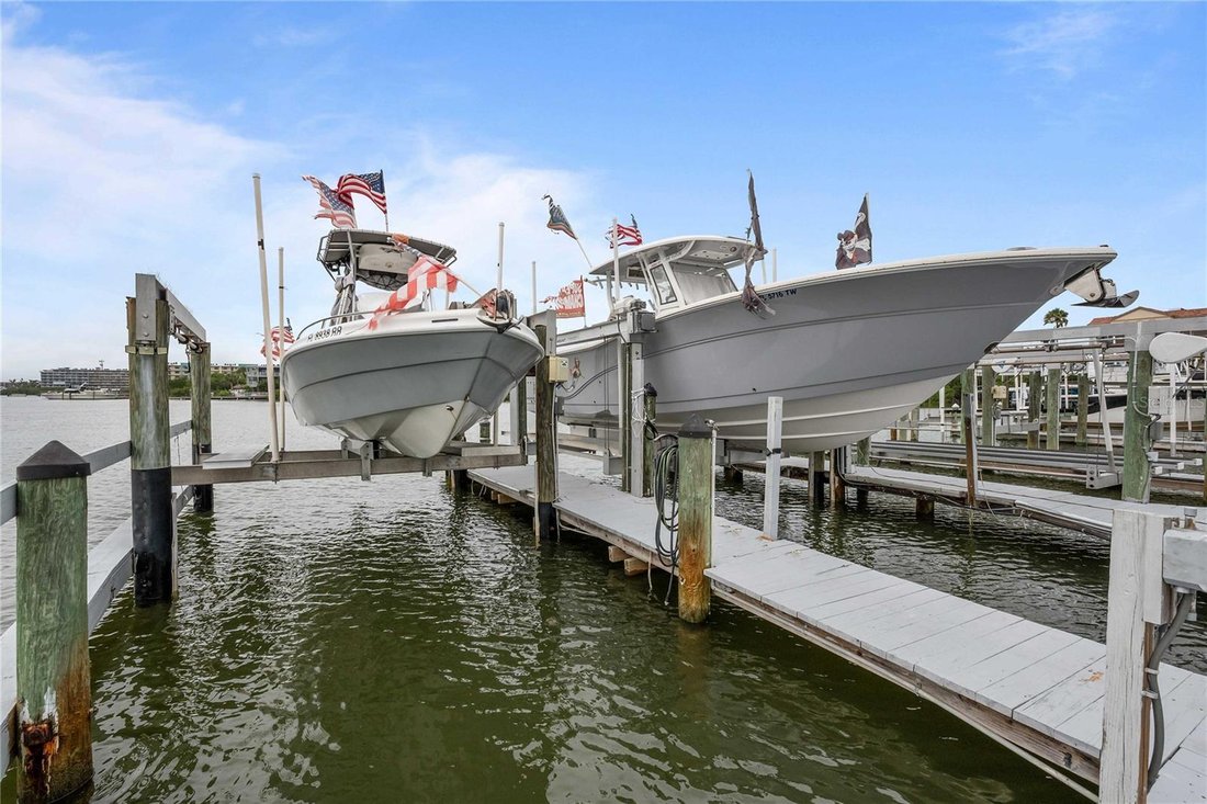 Townhouse in Indian Shores, Florida, United States 5 - 18680480