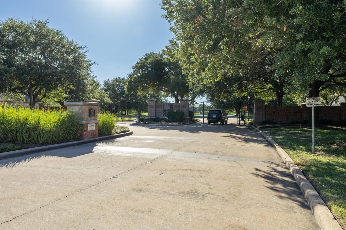 House in Sugar Land, Texas, United States 3 - 18683032