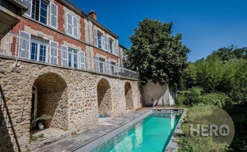 House in Neauphle-le-Château, Ile-de-France, France 1