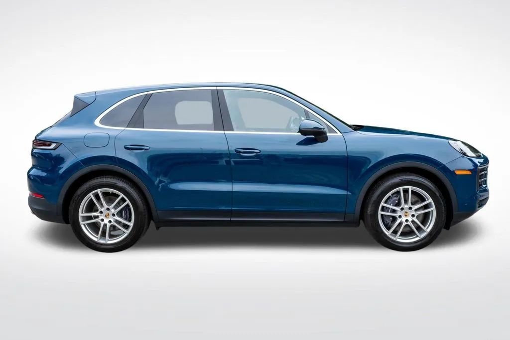 Suv in Paterson, NJ, United States 2 - 18683989