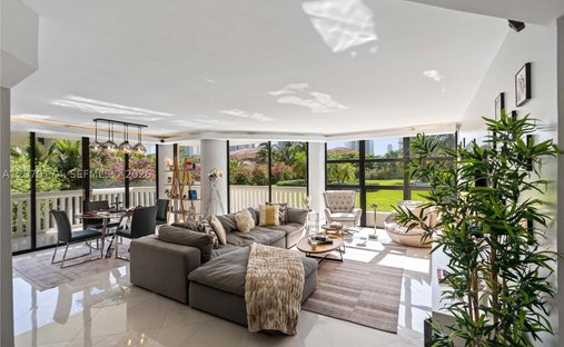 Condo in Golden Beach, Florida, United States 1