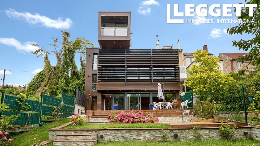 Villa in Chatou, Ile-de-France, France 1 - 18683767
