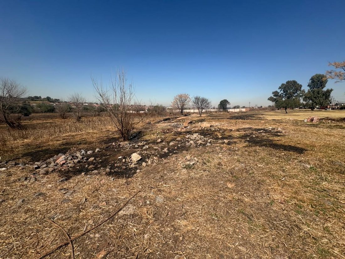 Land in Halfway House Estate, Gauteng, South Africa 5 - 18680691