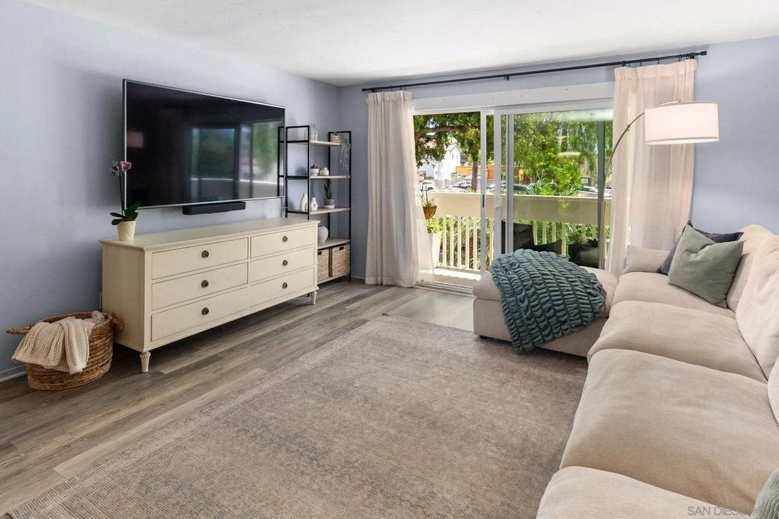 Condo in San Diego, California, United States 3 - 18682799