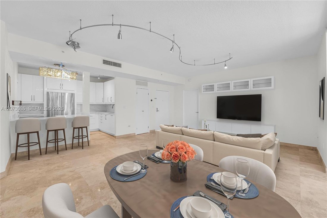 Condo in Miami Beach, Florida, United States 4 - 18683234