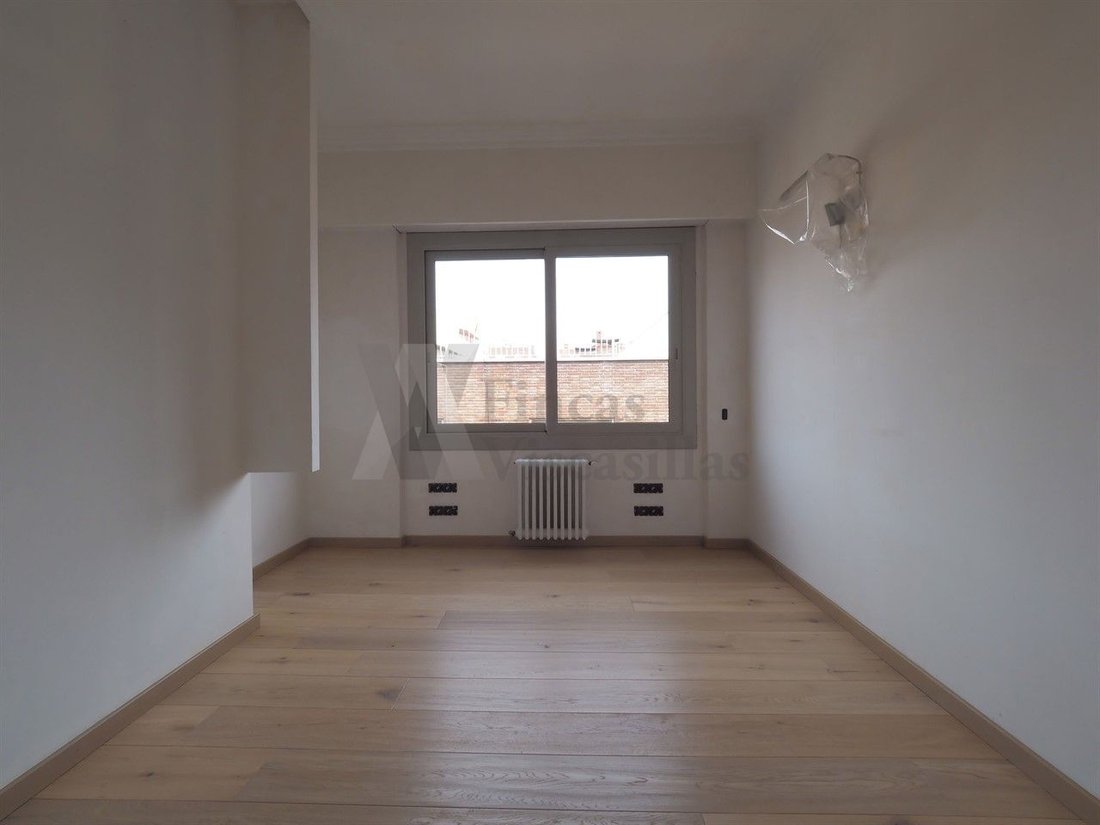 Apartment in Sarrià-Sant Gervasi, Barcelona, Spain 4 - 18680679