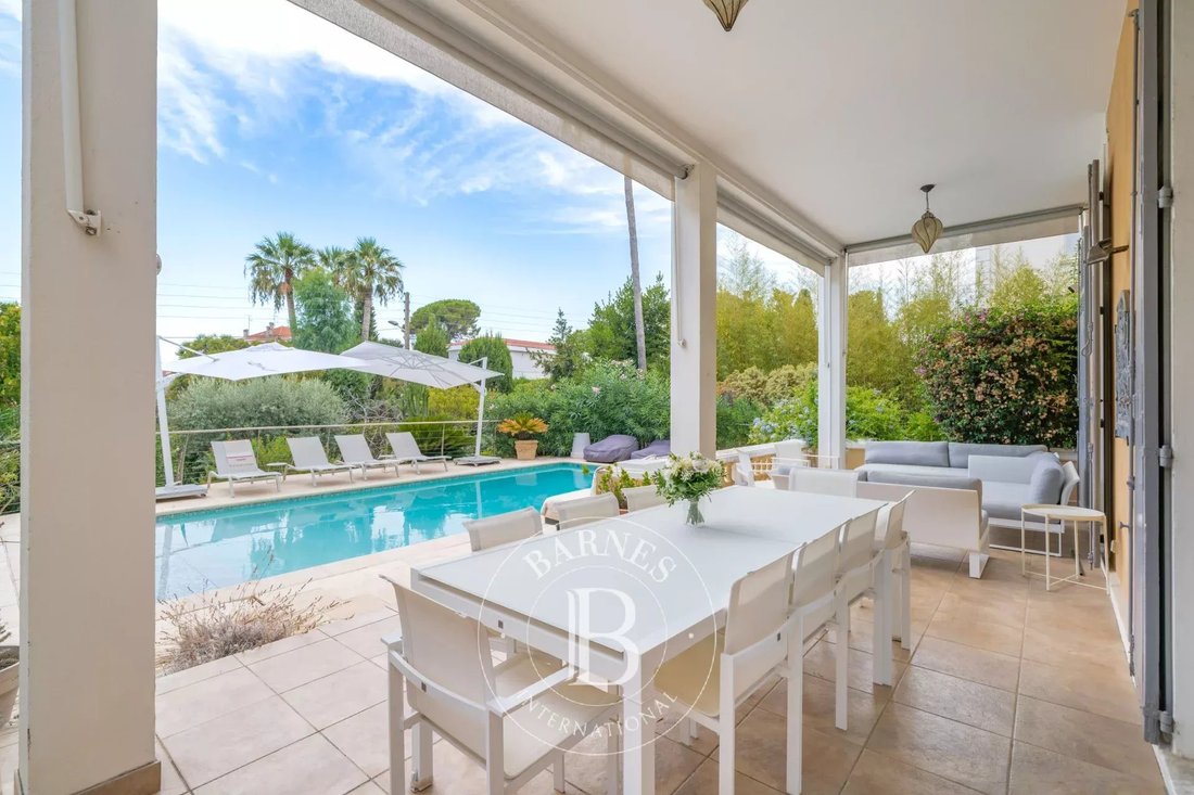 Villa in Cannes, Provence-Alpes-Côte d'Azur, France 5 - 18681424