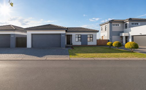 House in Olievenhoutbosch, Gauteng, South Africa 1