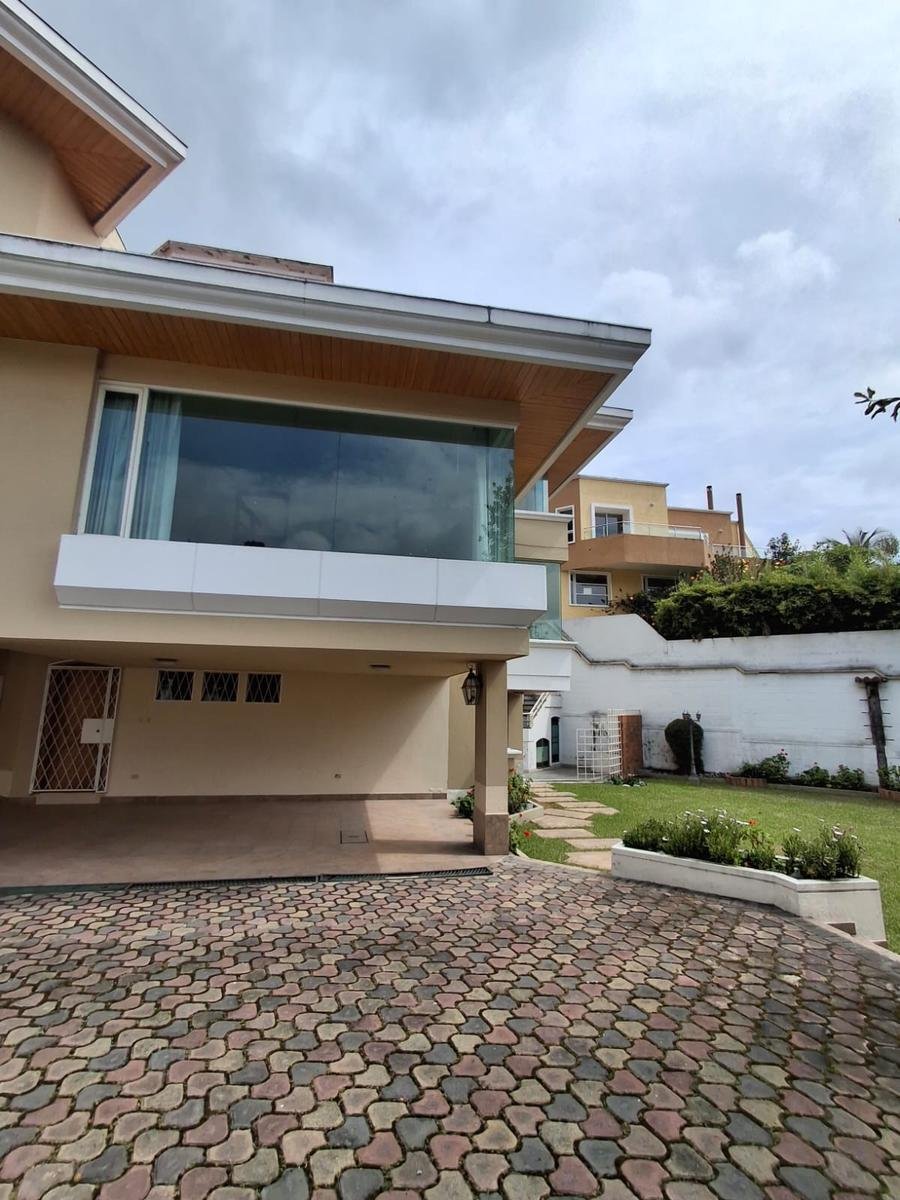 House in Quito, Pichincha, Ecuador 2 - 18683570