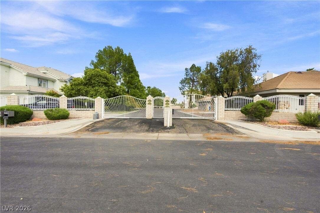 House in Las Vegas, Nevada, United States 4 - 18682144
