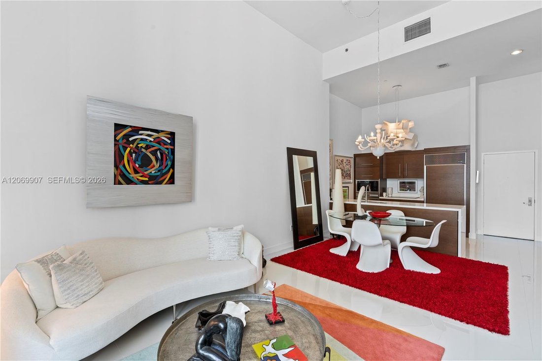 Condo in Miami, Florida, United States 4 - 18683211