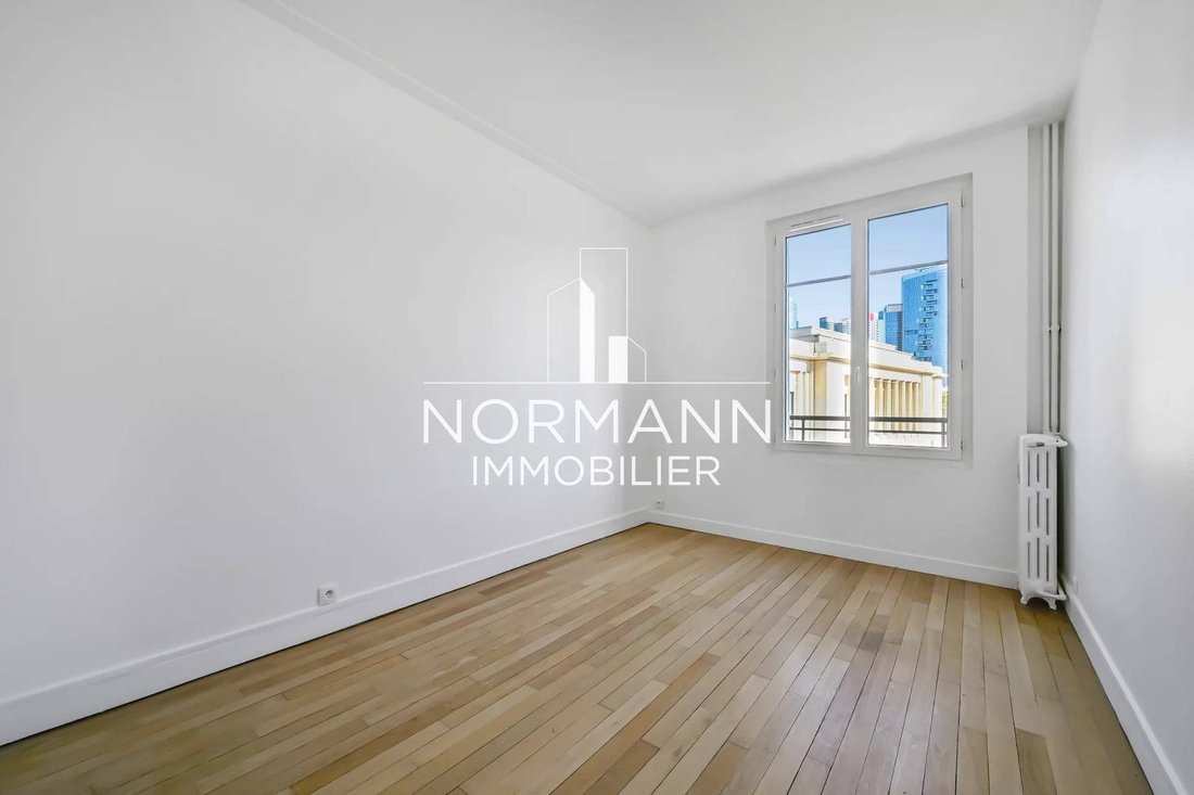 Apartment in Puteaux, Ile-de-France, France 4 - 15869257