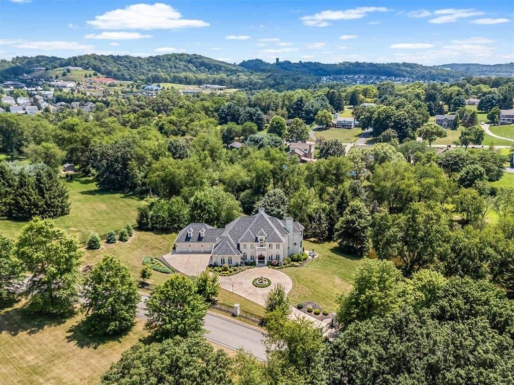 House in Mars, Pennsylvania, United States 3 - 18684495